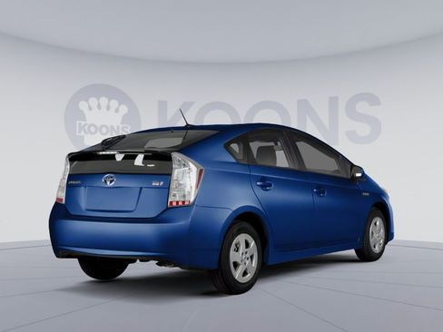 Used 2010 Toyota Prius Five FWD image 2