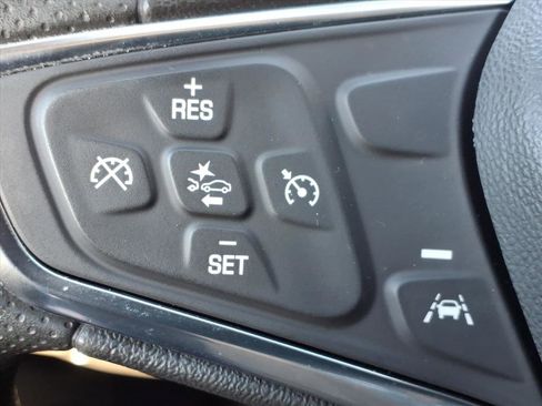 Used 2022 Chevrolet Equinox LS w/ LS Convenience Package image 28