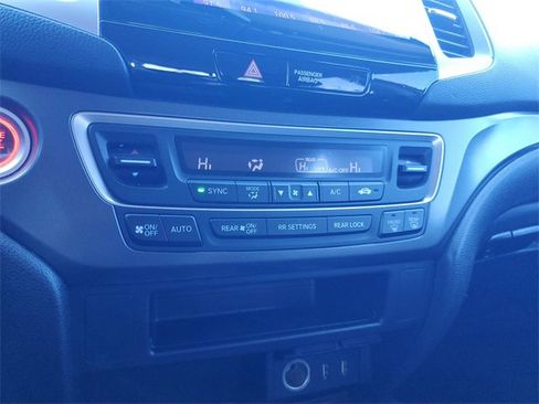 Certified 2017 Honda Pilot EX image 20