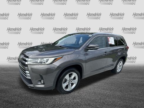 Used 2018 Toyota Highlander Limited FWD image 5