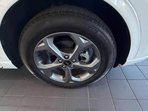 Used 2023 Ford Escape ST-Line Select w/ Tech Pack #2 AWD/4WD image 9