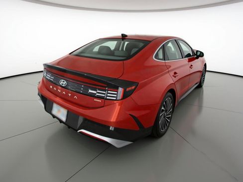 Used 2025 Hyundai Sonata SEL FWD image 9