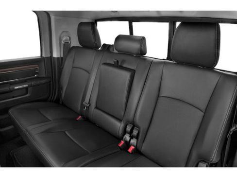 Used 2015 RAM 2500 Laramie w/ Black Appearance Group AWD/4WD image 17