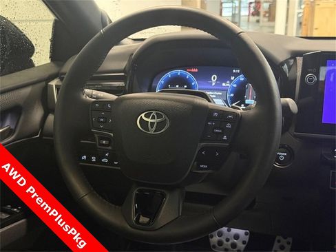 Used 2025 Toyota Camry XSE w/ Premium Plus Package image 13