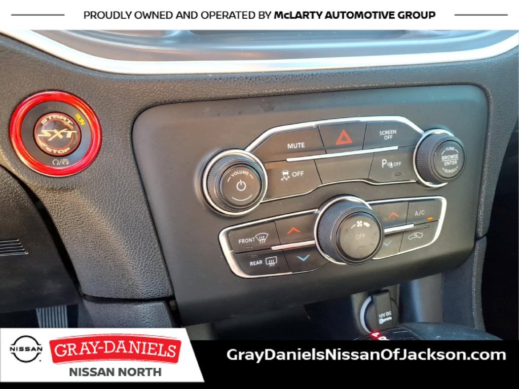 Used 2019 Dodge Charger SXT RWD image 17