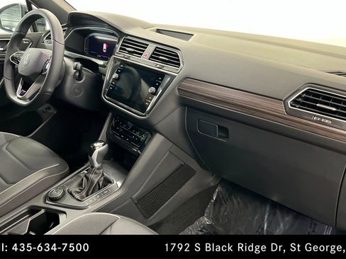 Used 2024 Volkswagen Tiguan SEL R-Line image 24