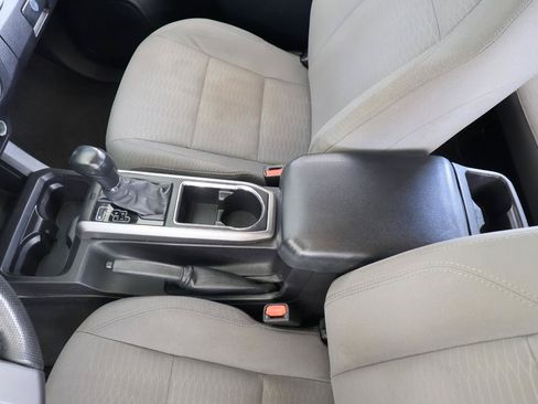 Used 2016 Toyota Tacoma SR5 RWD image 40