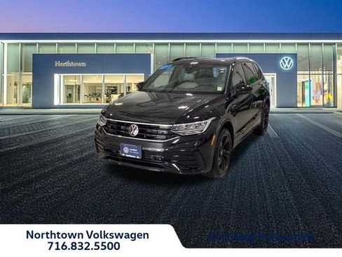 Certified 2023 Volkswagen Tiguan SE R-Line FWD image 1