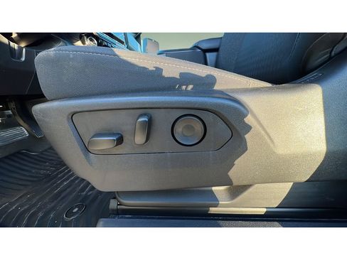 Certified 2025 Chevrolet Silverado 2500 LT w/ Convenience Package image 24