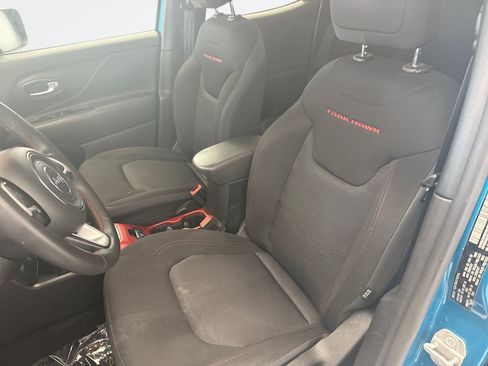Used 2020 Jeep Renegade Trailhawk AWD/4WD image 11