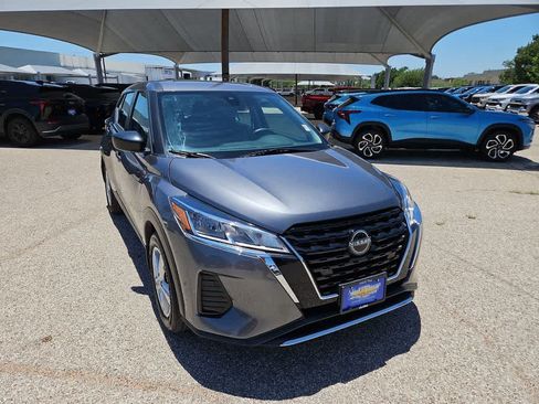 Used 2023 Nissan Kicks S FWD image 2