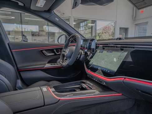 New 2026 Mercedes-Benz E 53 AMG e 4MATIC Sedan image 18