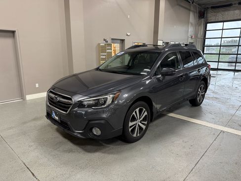 Used 2019 Subaru Outback 2.5i Limited w/ Popular Package #2 AWD/4WD image 2