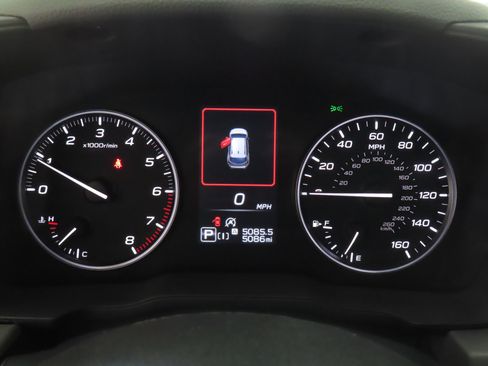 Used 2025 Subaru Crosstrek 2.5i Limited w/ Crosstrek Mirror Package image 14