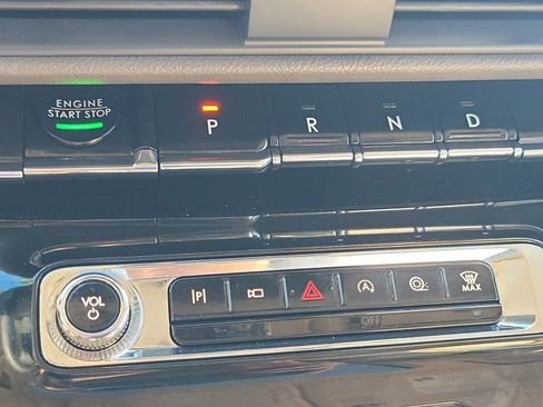 Certified 2023 Lincoln Corsair AWD w/ Equipment Group 101A image 28