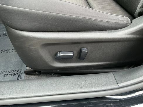 Used 2024 Nissan Altima 2.5 SV FWD image 11