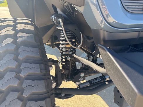 Used 2024 Jeep Wrangler Sport S image 11