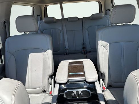 Used 2023 Jeep Grand Wagoneer 4WD image 22