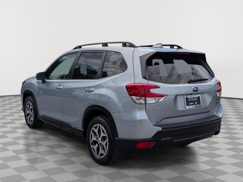 Used 2022 Subaru Forester Premium AWD/4WD image 3
