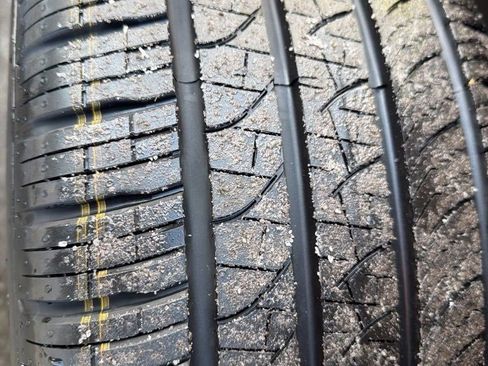 Used 2023 Ford Explorer Platinum w/ Technology Package image 45