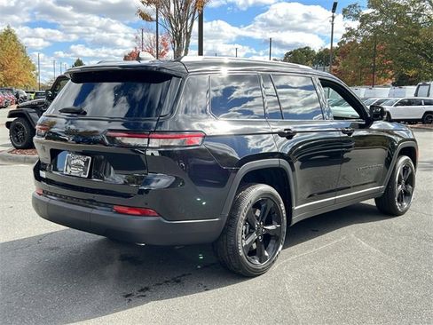 New 2025 Jeep Grand Cherokee L Altitude image 11