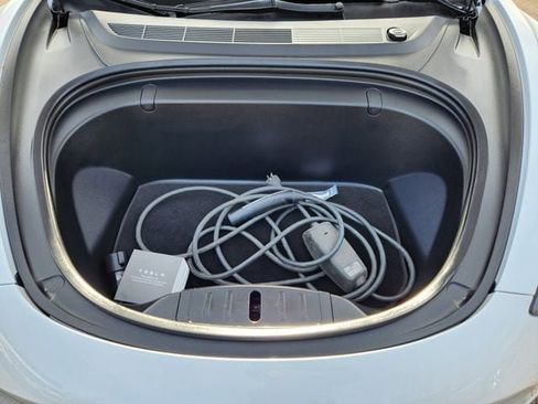 Used 2018 Tesla Model 3 Performance image 28