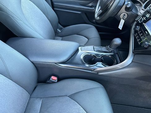 Used 2020 Toyota Camry LE w/ Carpet Mat Package image 26