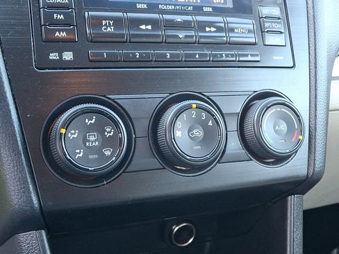 Used 2014 Subaru Crosstrek 2.0i Premium image 17