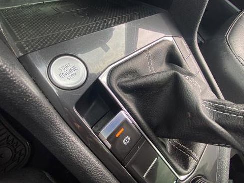 Used 2022 Volkswagen Tiguan SE R-Line AWD/4WD image 23