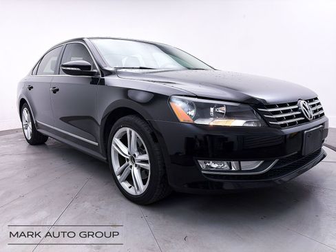 Used 2012 Volkswagen Passat TDI SE image 1