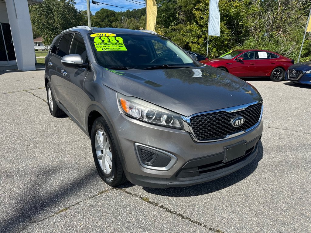 Used 2017 Kia Sorento AWD image 7
