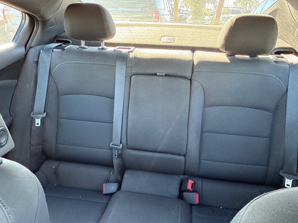 Used 2019 Chevrolet Cruze LT w/ Convenience Package FWD image 12