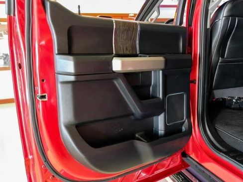 Used 2020 Ford F250 Lariat w/ Chrome Package image 45