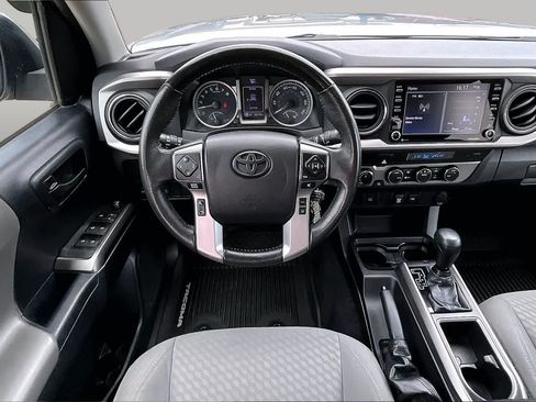 Used 2021 Toyota Tacoma SR5 AWD/4WD image 6