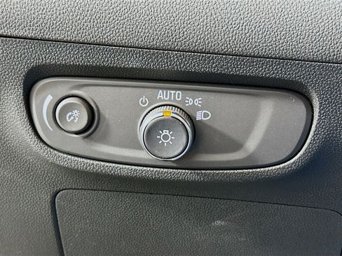 Used 2025 Buick Encore GX Preferred image 17