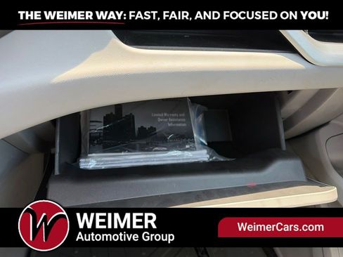 Used 2022 GMC Terrain SLT AWD/4WD image 32