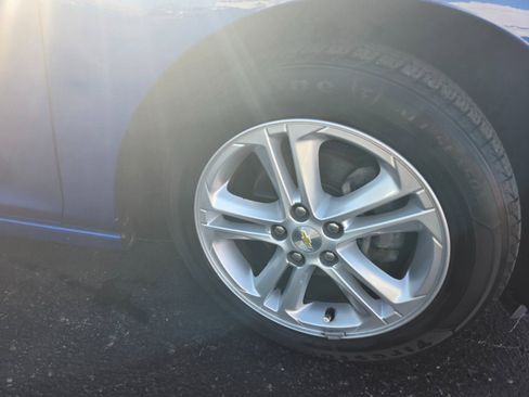 Used 2017 Chevrolet Cruze LT w/ Convenience Package image 22