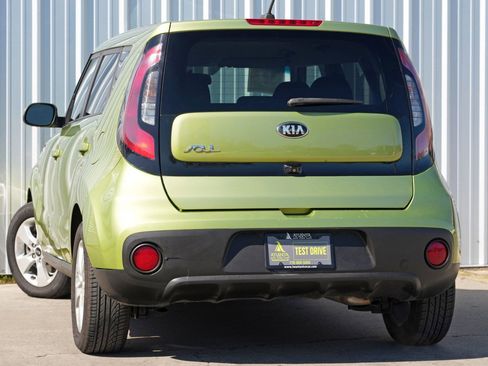 Used 2017 Kia Soul Base w/ Convenience Package image 5