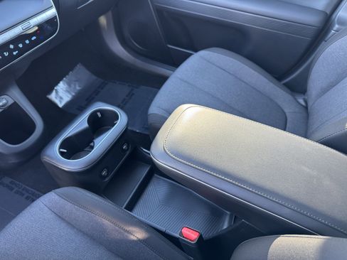 Used 2024 Hyundai Ioniq 5 SE image 30