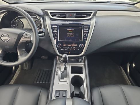 Used 2023 Nissan Murano SV w/ SV Midnight Edition Package FWD image 11