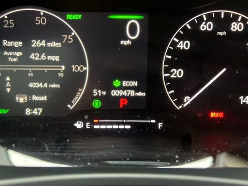 Used 2025 Honda Civic Sport image 25