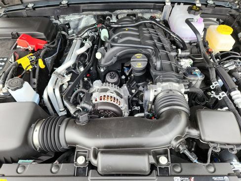 Used 2025 Jeep Wrangler Unlimited Sport AWD/4WD image 26