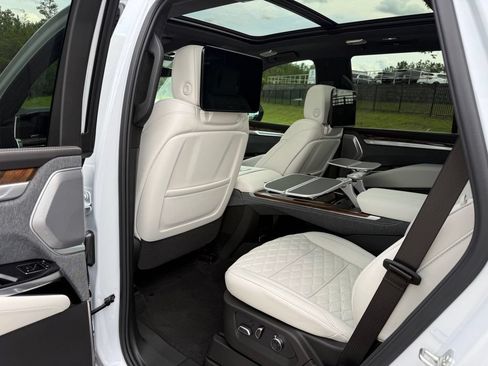 New 2026 Cadillac Escalade Platinum Sport AWD/4WD image 21