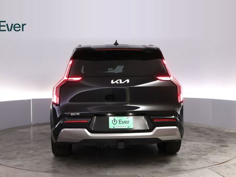 Used 2024 Kia EV9 Land AWD/4WD image 15