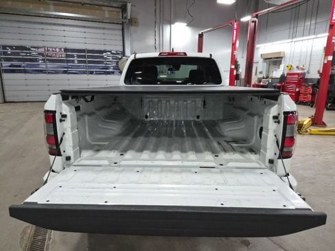Used 2022 Nissan Frontier SV w/ Technology Package image 10