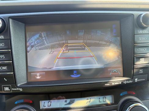 Used 2017 Toyota RAV4 Limited FWD image 16