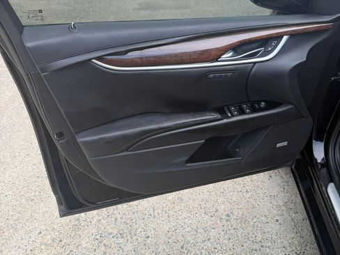 Used 2013 Cadillac XTS Premium FWD image 6