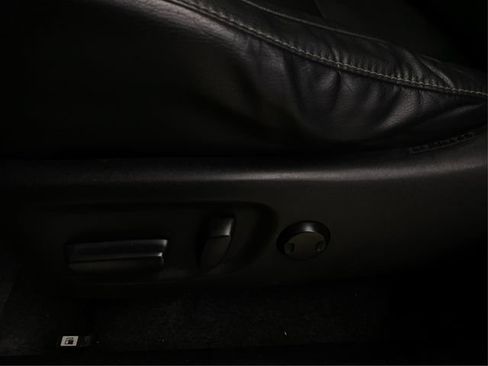 Used 2015 Toyota RAV4 Limited AWD/4WD image 25