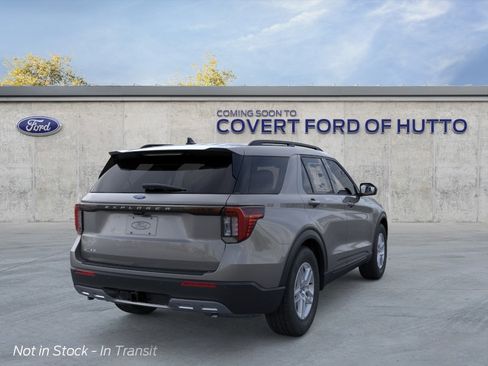 New 2026 Ford Explorer Active RWD image 8