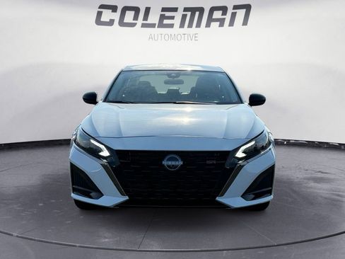 New 2025 Nissan Altima 2.5 SR image 8